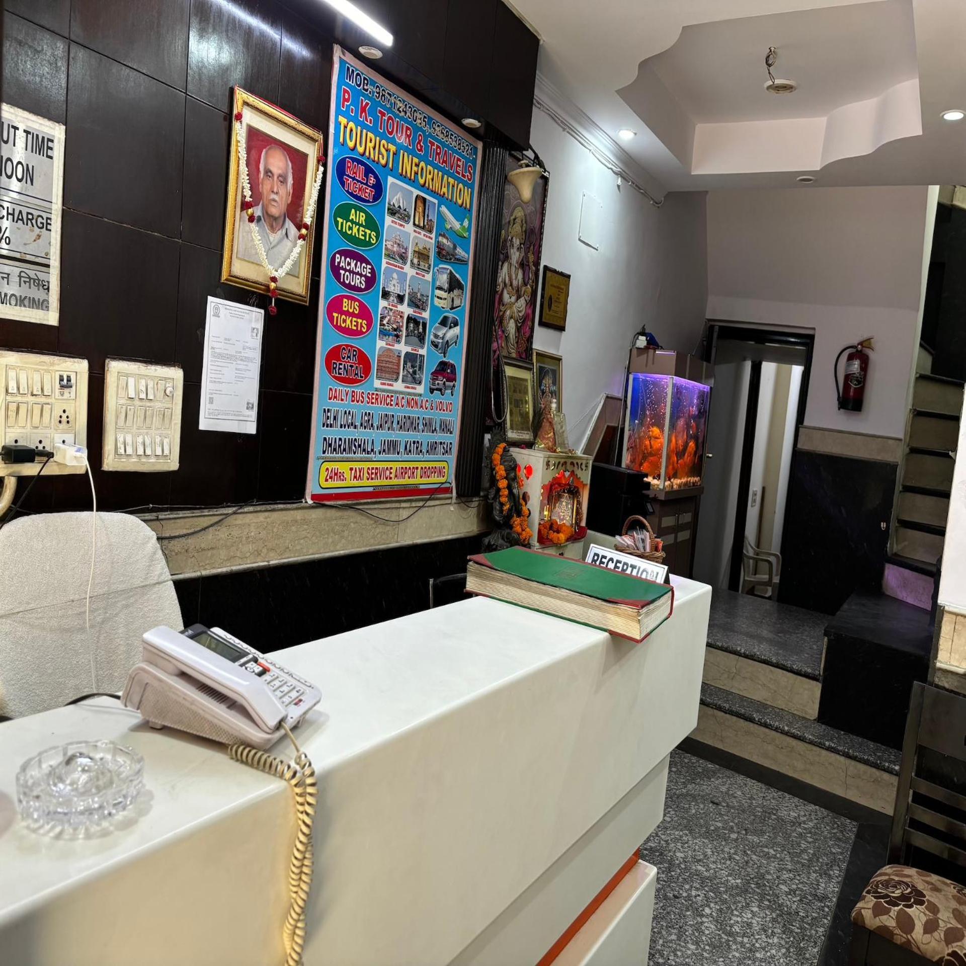 Hotel Pk International Near By New Delhi Station I Couple Friendly Exteriör bild